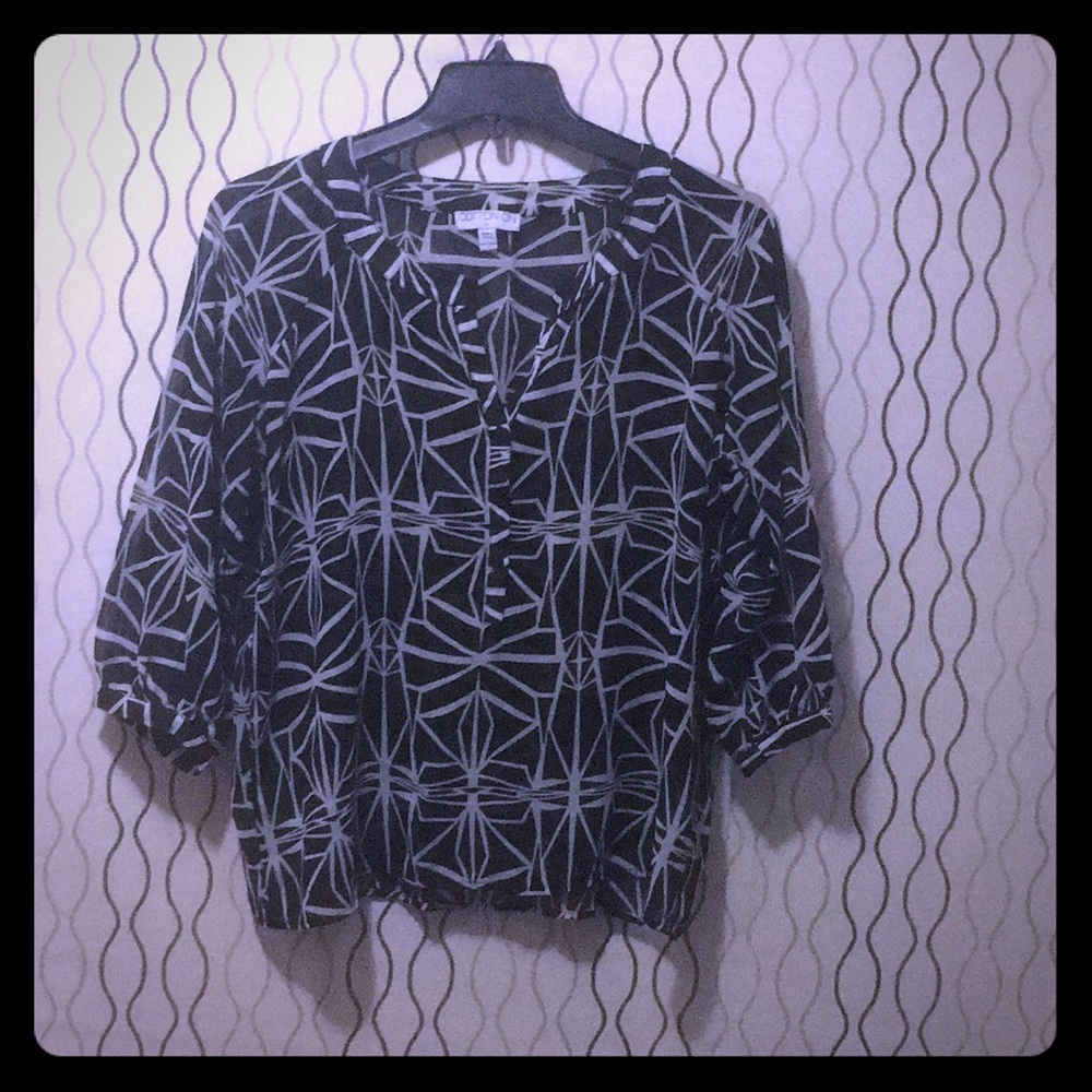 Black and White 3/4 Length Sleeve Blouse